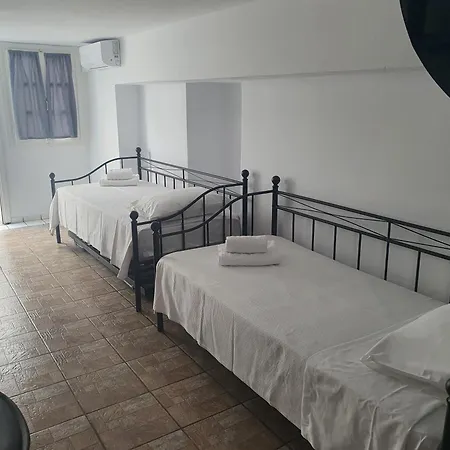 Callisto House 6 Holiday home *